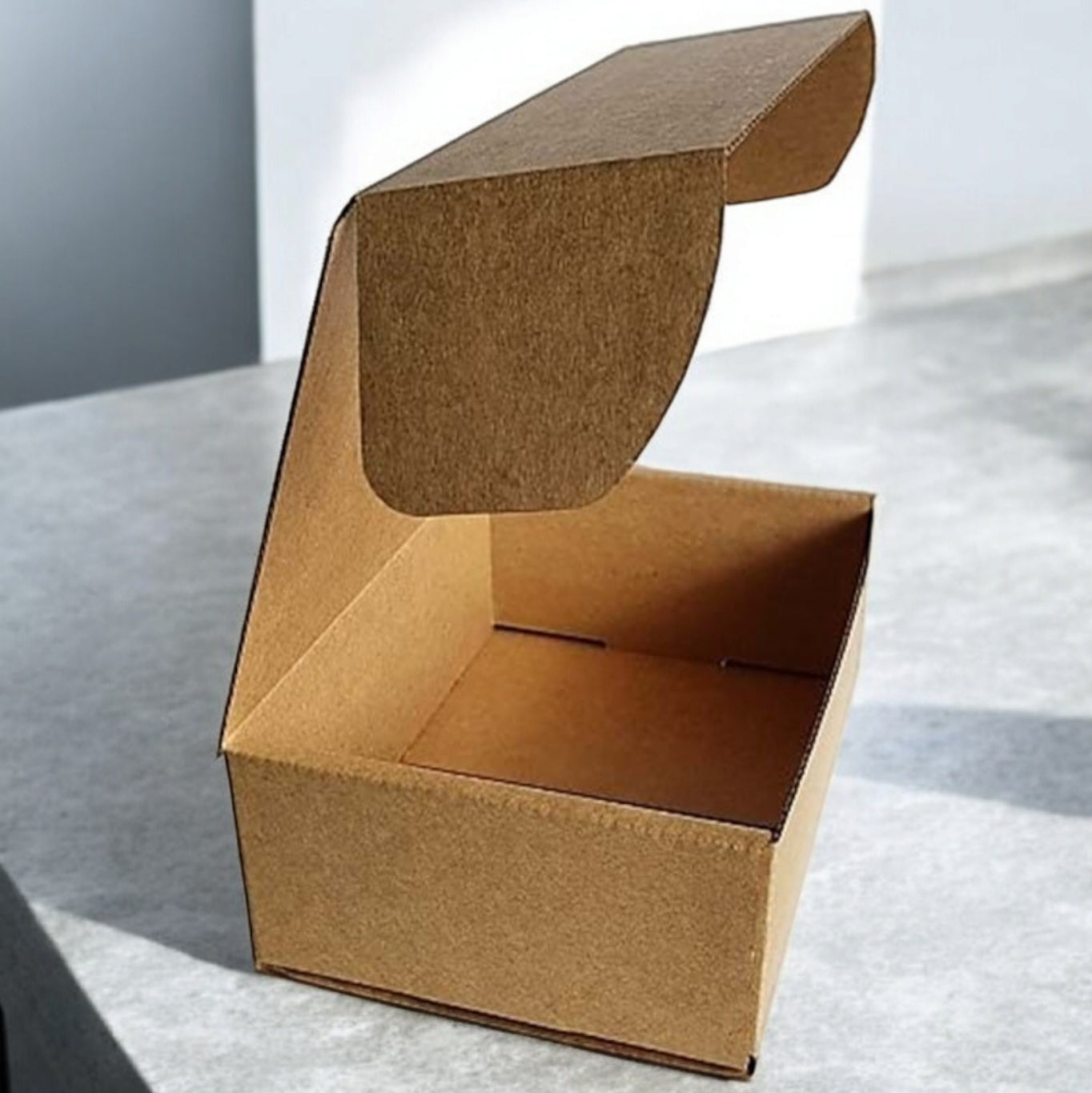 Small Hinged Cardboard Box (125mm x 94mm x 47mm)